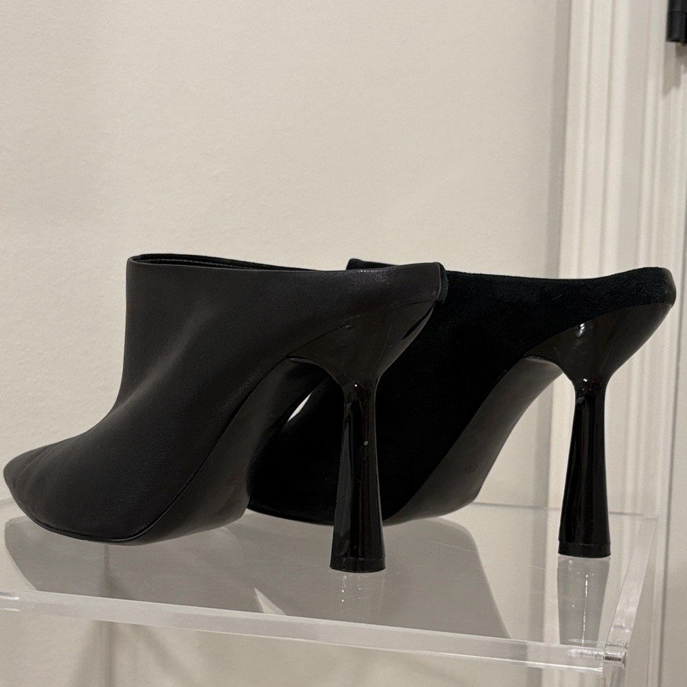 Gibson Latimer Black Heels